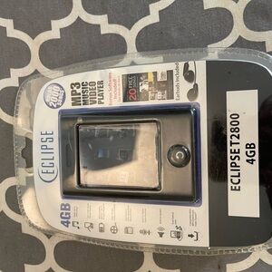 Eclipse T2800 4GB MP3 Player in Sleek Black